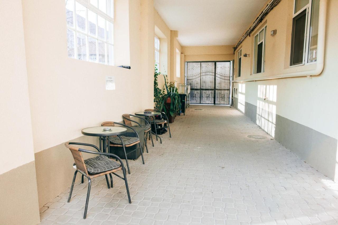 Neva Apartments Фэгэраш Экстерьер фото