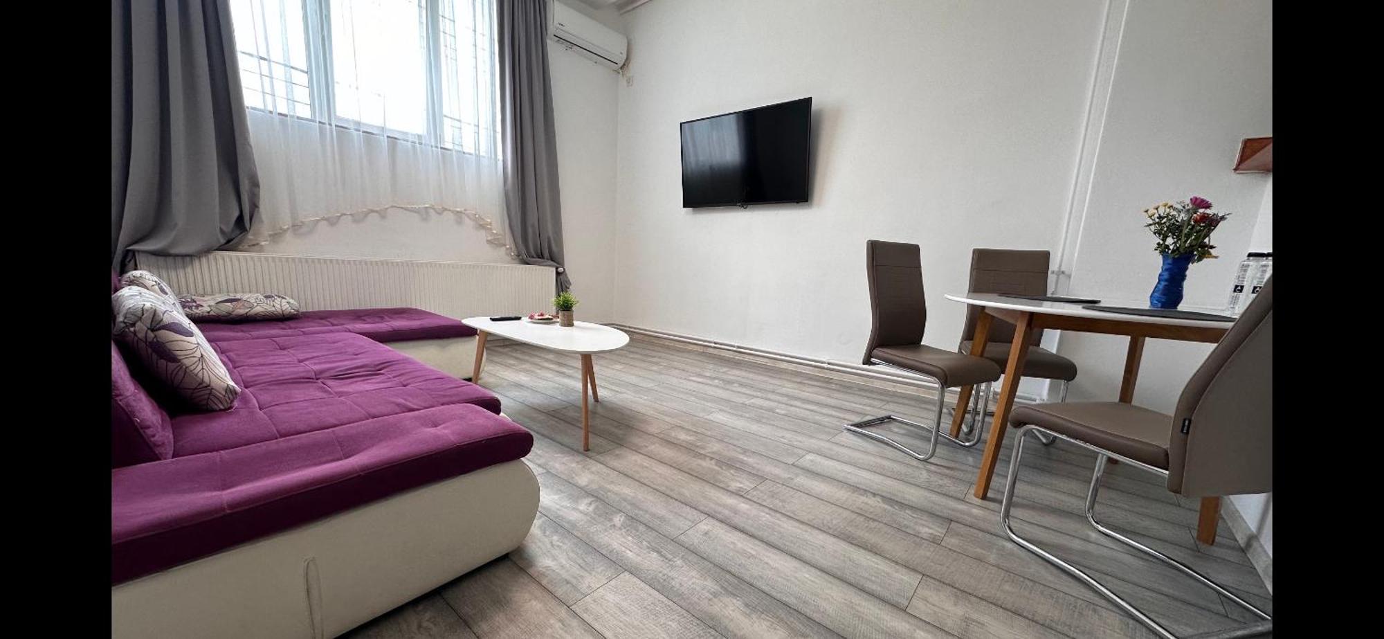 Neva Apartments Фэгэраш Экстерьер фото